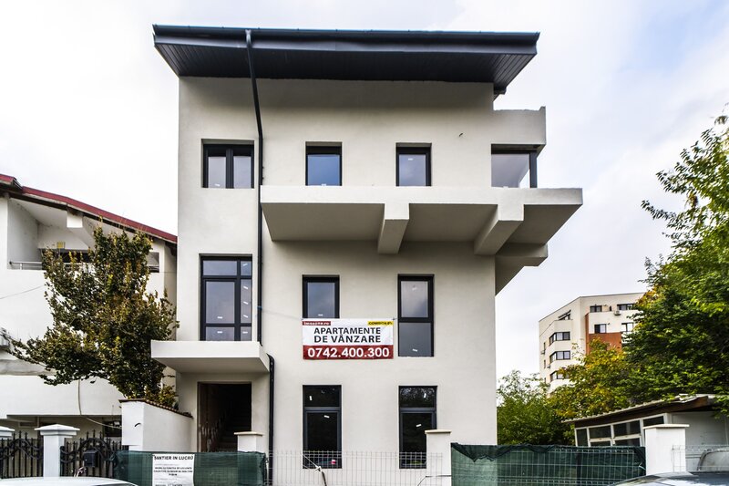 Apartament 3 cam., 2 bai, 2 balc., bloc nou, finisat la cheie, centrala termica